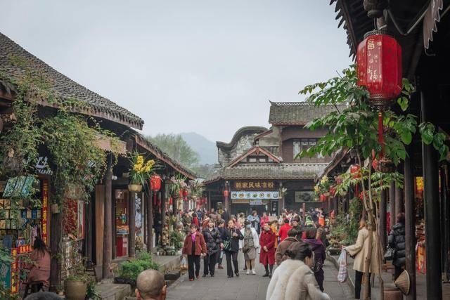 印度首艘国产航母有新进展，卫星照发现情况不对，局座：亚洲笑话游戏画面
